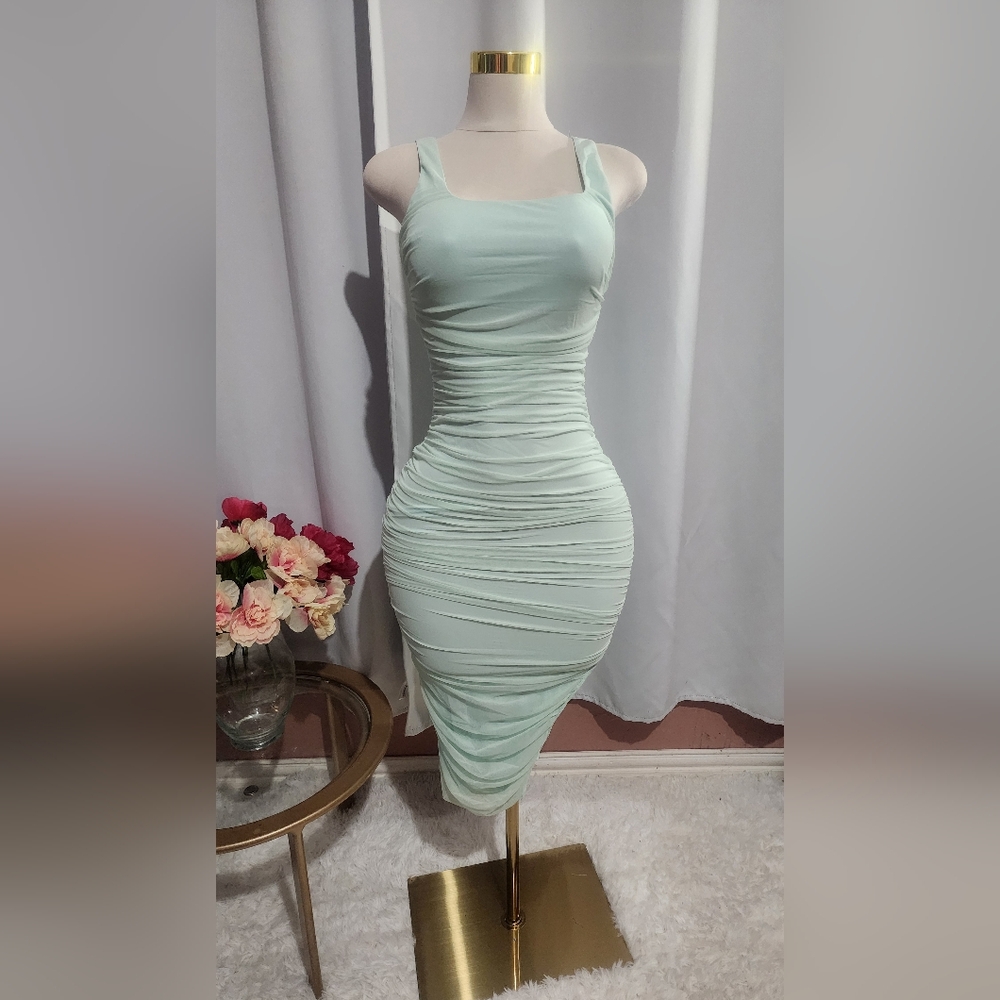 The Party Chic Mint Midi Dress